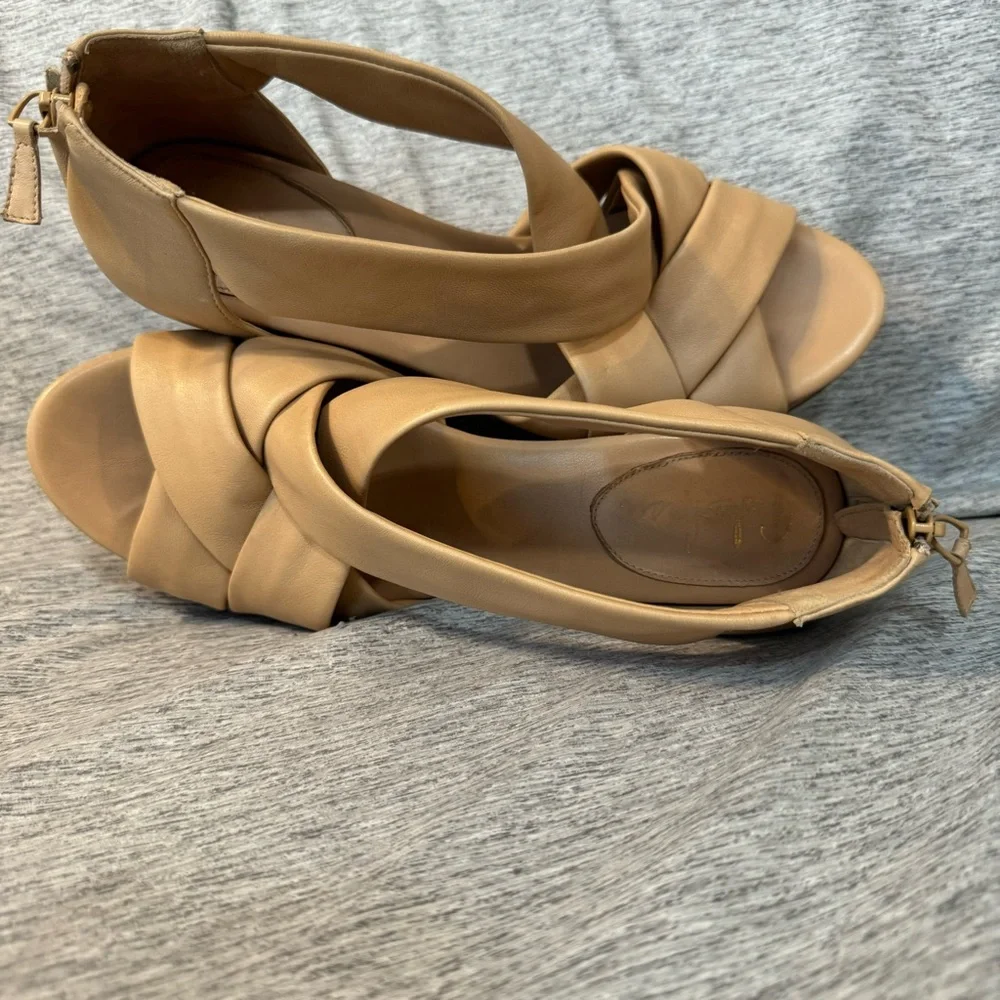 COLE HAAN AND NIKE Espadrille Wedges, Tan Leather, Heel Zip, Size‎ 9.5, EUC